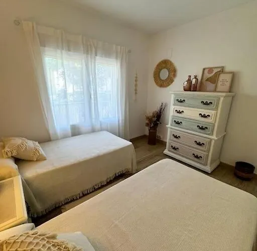 Increible Piso A Pocos Metros Del Mar Con Piscina