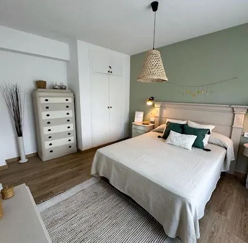 Increible Piso A Pocos Metros Del Mar Con Piscina Apartman *